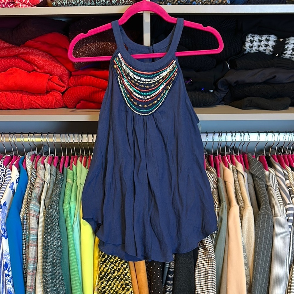 IZ navy sleeveless stud detail top size M NWT